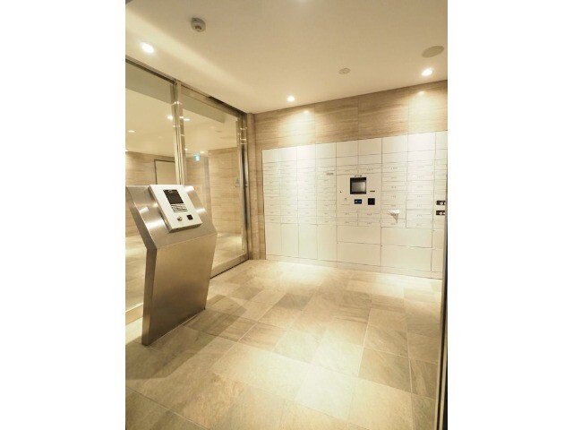 クロスレジデンス大崎13階 エントランス