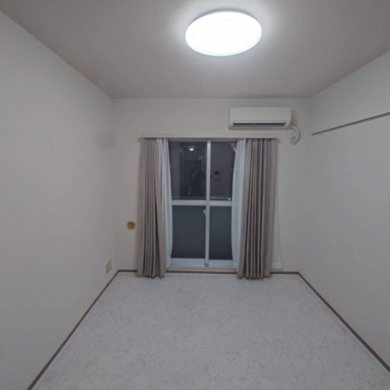 ウィンベルソロ船橋薬園台Ⅱ リビング