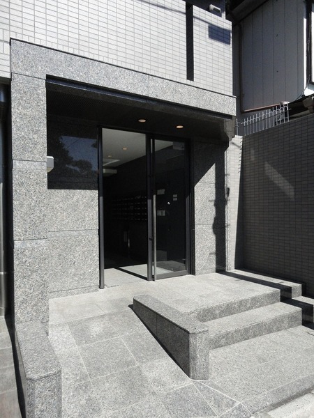 ルーブル小竹向原弐番館304号室 エントランス