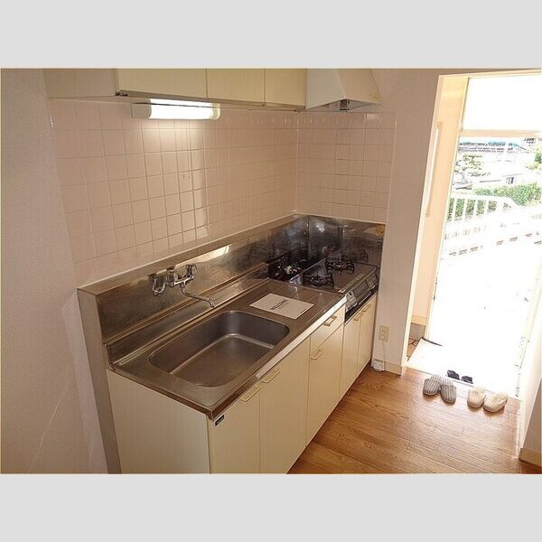 グリーンウッドハイツB207号室 キッチン(コンロ設置)