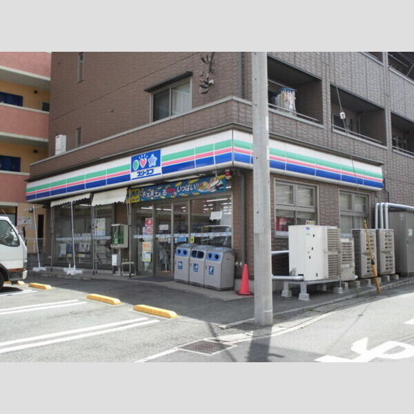 メゾングリシーヌ101号室 スリーエフ緑長津田店(93m)