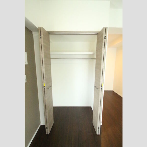 ロイジェント九段406号室 収納