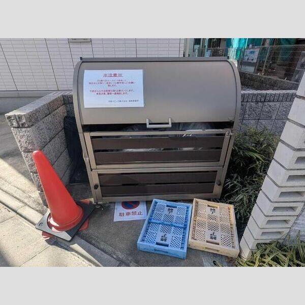 グランデュール　A ゴミ置き場