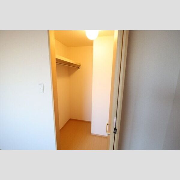 サニーコーポラス104号室 ウォークインクローゼット