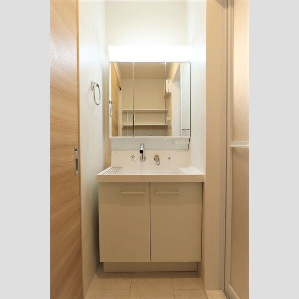 コリーヌ305号室 洗髪洗面化粧台