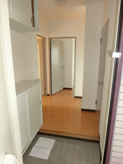 オークパレス高幡0203号室 玄関