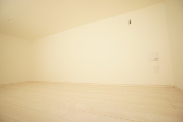 ルミエール・エタンセルｓｉｘ0204号室 リビング