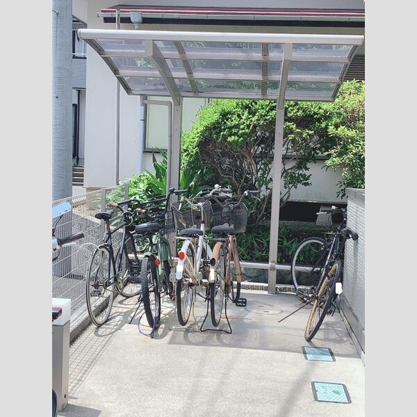 メゾン・ド・リベール 駐輪場