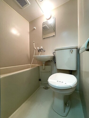 和光ハイツ3階 3点ユニットバス　※前回募集時2022年10月撮影