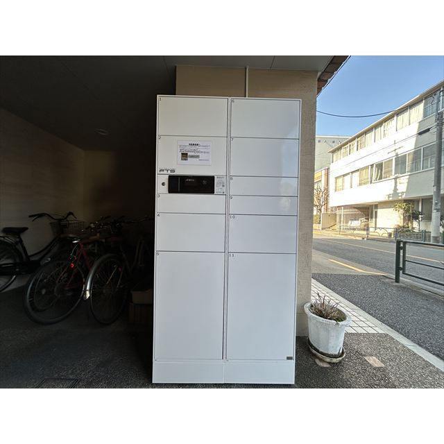 カームコート203号室 宅配ボックス