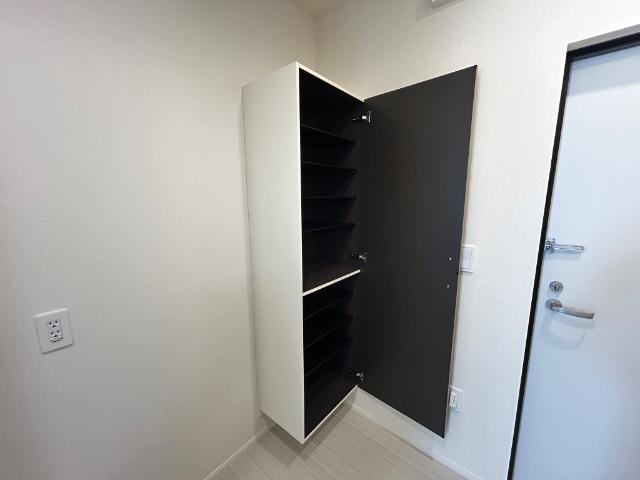 OceanCoastTsudanuma（オーシャンコーストツダヌマ）207号室 下駄箱