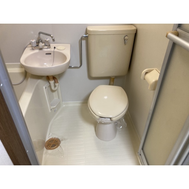 第100オーナーズビル301号室 内観