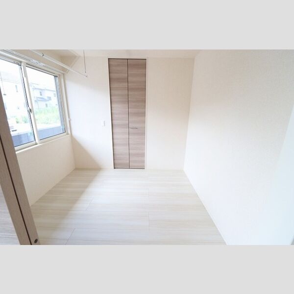 リアルコートE102号室 洋室