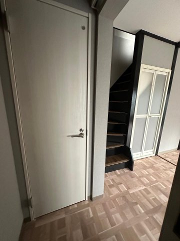 荒幡　リノベ　レトロ戸建 内観