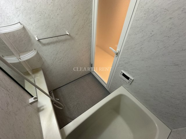 グラーサ西麻布2階 ゆったりとしたバスルーム