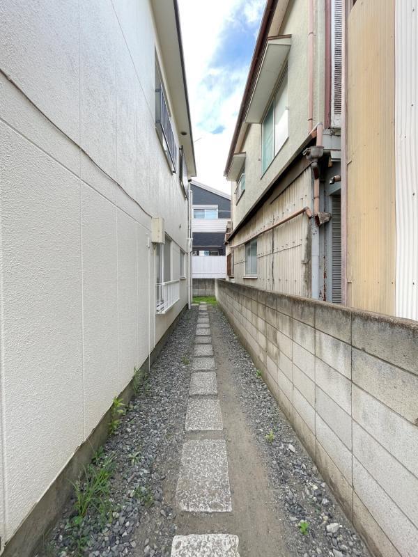 西原コーポ2階 エントランス