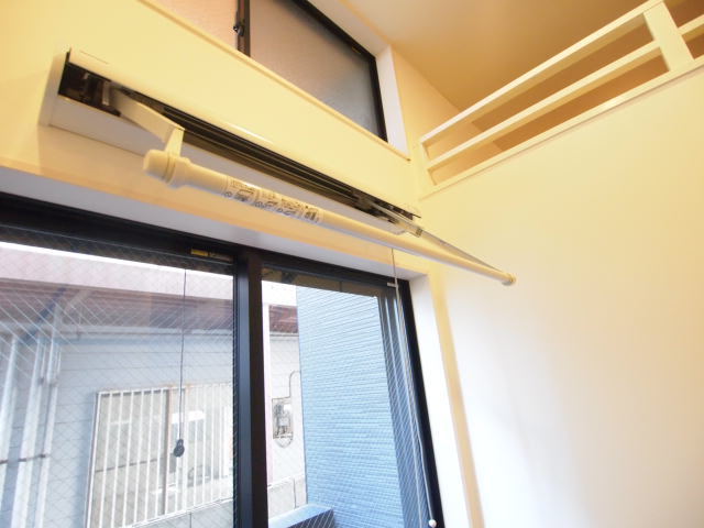 ｐａｚ　ｄｅｌ　ａｌｍａ　三山 室内物干し