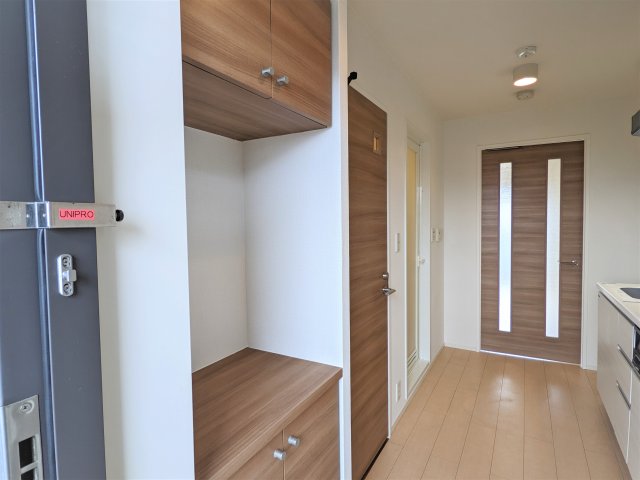 アソシエール駒沢105号室 玄関