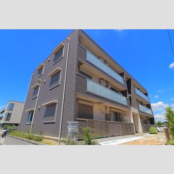 ウィステリア101号室 建物外観