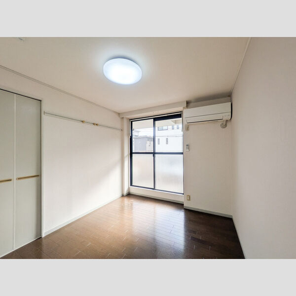 ヴァンベール富士美101号室 洋室