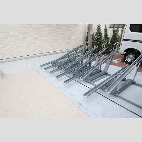 ブエナ カーサ 駐輪場