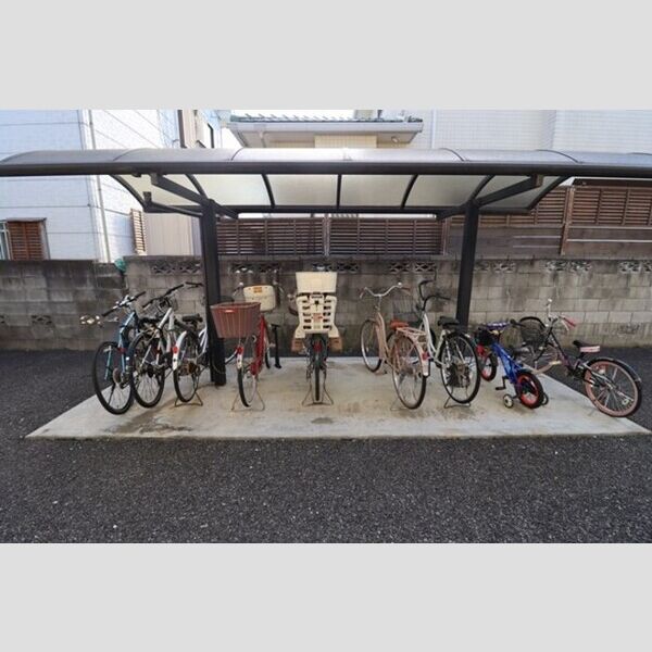 メゾン・ド・ラフィーネ　A202号室 駐輪場