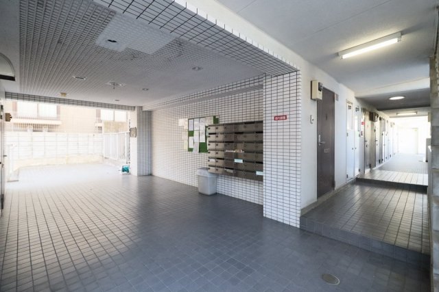 スカイコート落合Ⅱ3階 エントランス