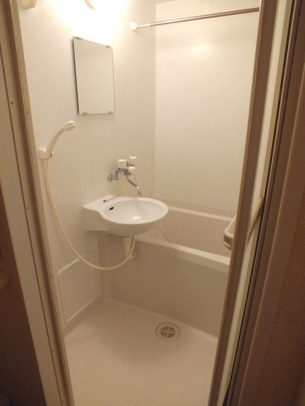 レオパレスアドミラーブル バス・トイレ別