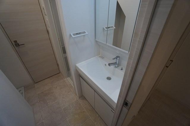 ルクレ自由が丘1階 洗面所