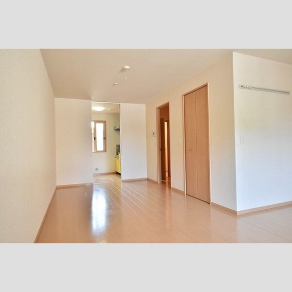 フォンティーヌ　　A キッチン方向を望む