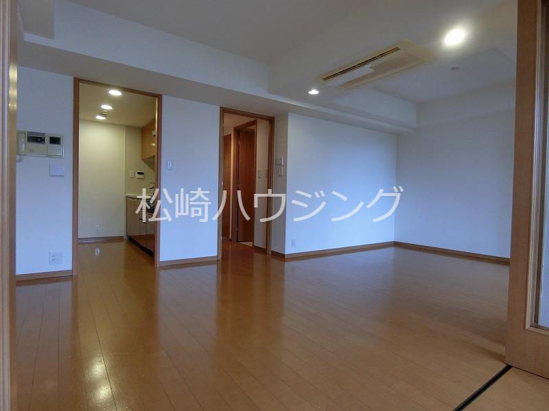 ディアクオーレ中野文園 リビング