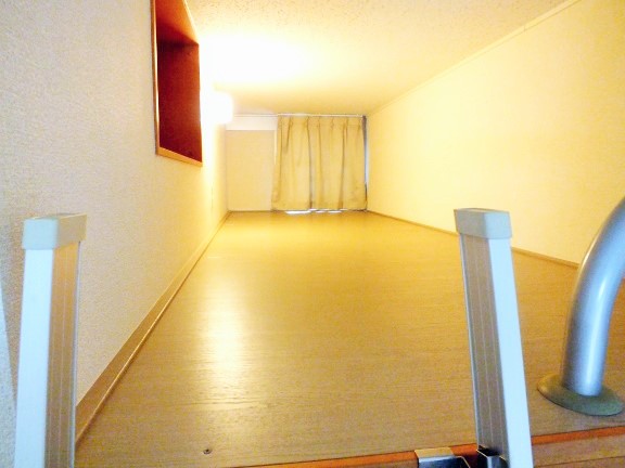 レオパレスＵＲＢＡＮ　ＴⅢ 玄関