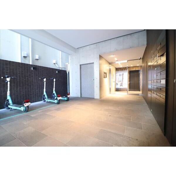 EEL馬車道402号室 エントランス