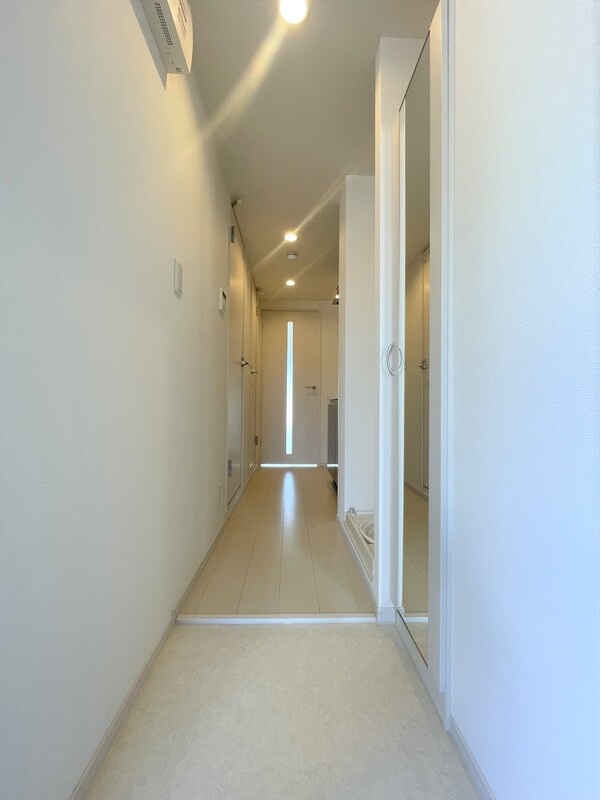 リブリ・根岸Ⅲ3階 玄関