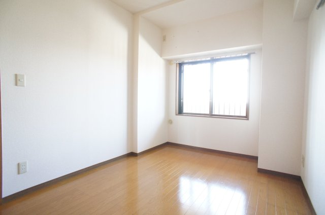 ハイム海神南 寝室