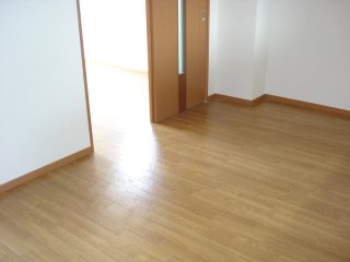 ガーデンプレイス101号室 洋室