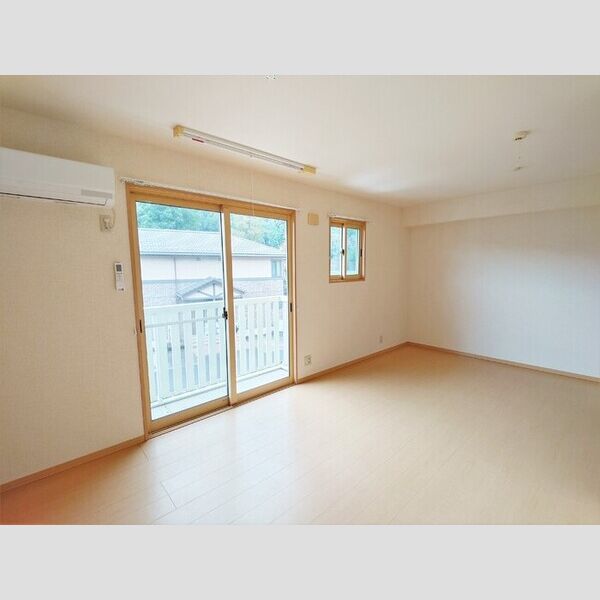 ツイン オークス コート 　South・Center LDK13.5帖