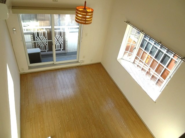 ローズアパートＲ３６(R-036) リビング