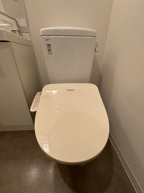 ルームス市川(E-073)2階 トイレ