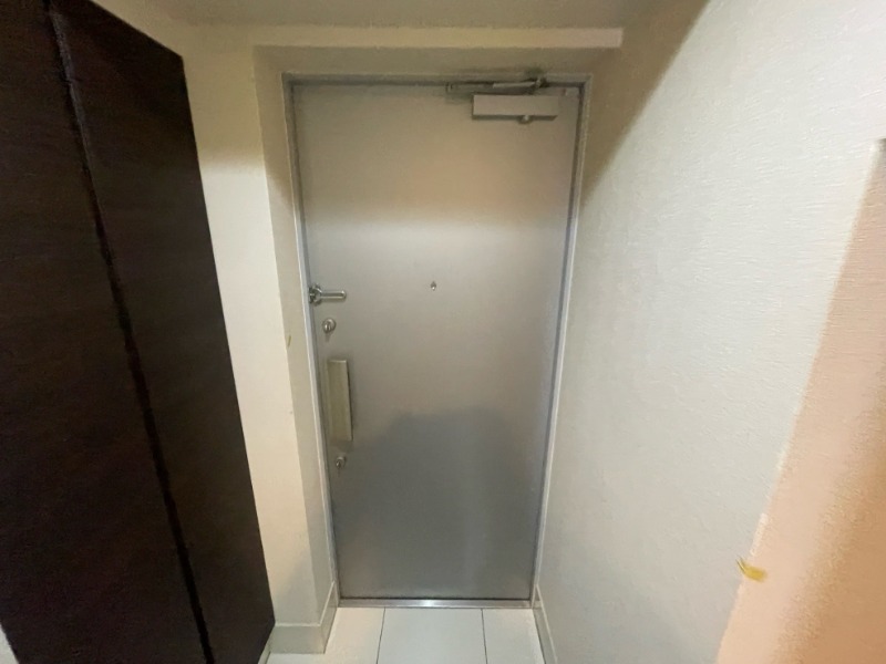 レグラス横浜吉野町 玄関