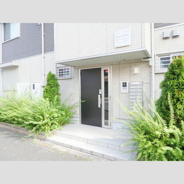 ガーデンヒルズ エントランス