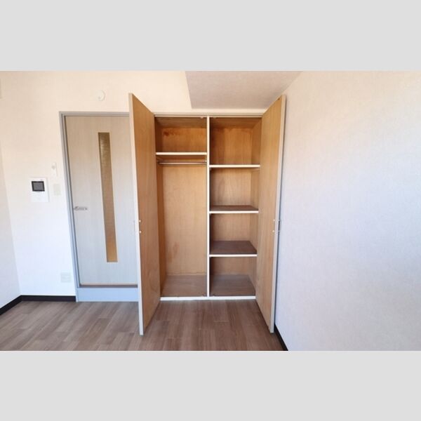 コンフォール小泉404号室 クローゼット