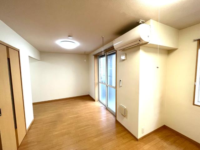 スカイヒルズ　アキ 洋室