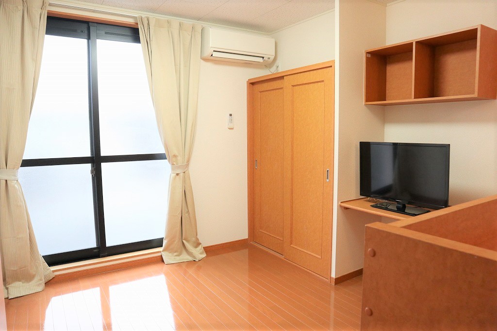 レオパレスリモーネⅢ 玄関