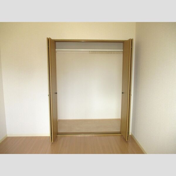 グリーンヒルズ　B棟201号室 収納