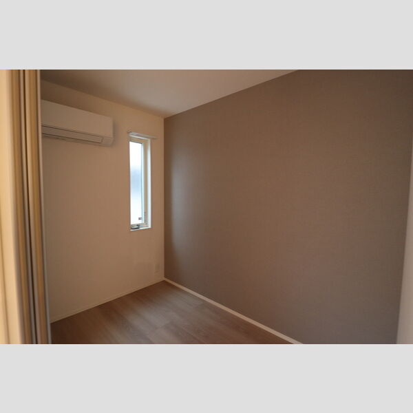 セレスティア白鳥106号室 洋室　約3.1帖