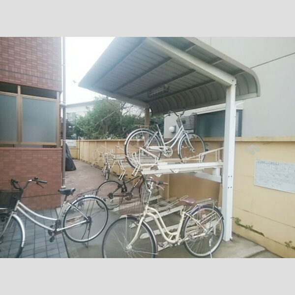 クリエイティブ12202号室 駐輪場