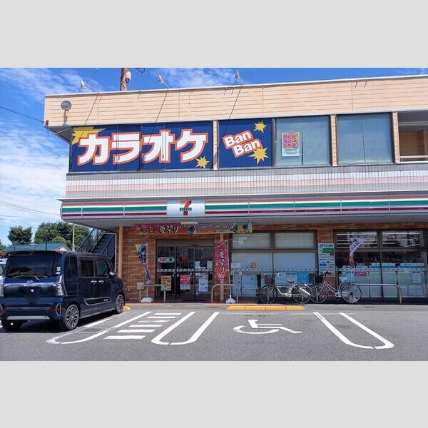 Rio Verde303号室 セブンイレブン　東越谷3丁目店まで　504m