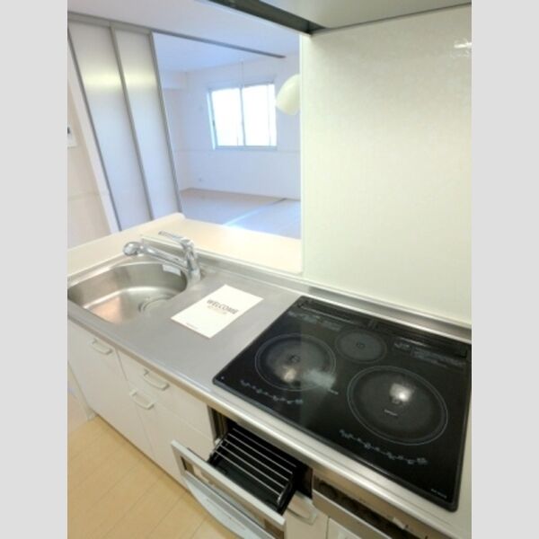 プラシデス　A棟103号室 システムキッチン　IHコンロ