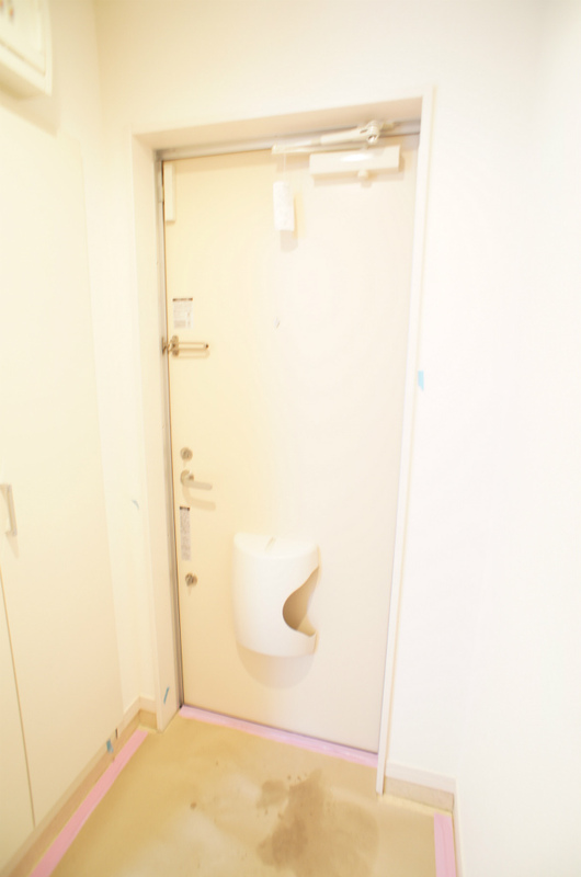 リブリ・瀬谷 玄関